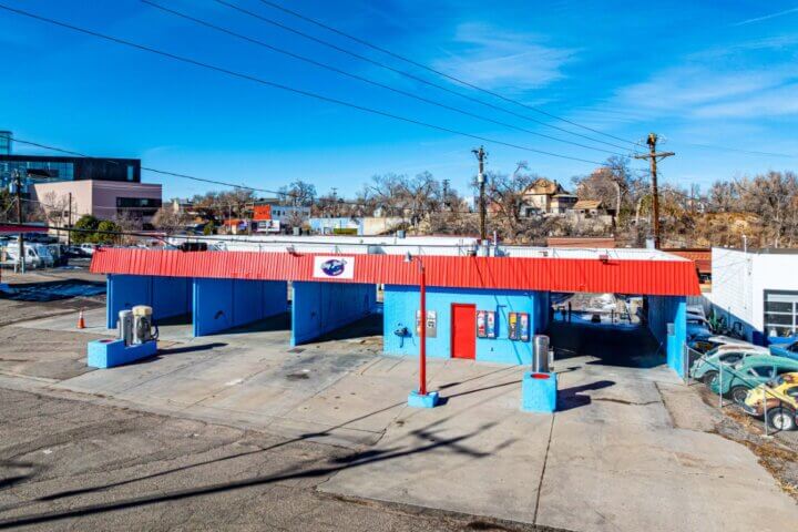 Big Jim's Car Wash On 621 S Main(3)