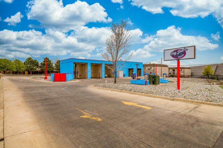 Big Jim's Wash On Broadway St. In Denver, Co 10