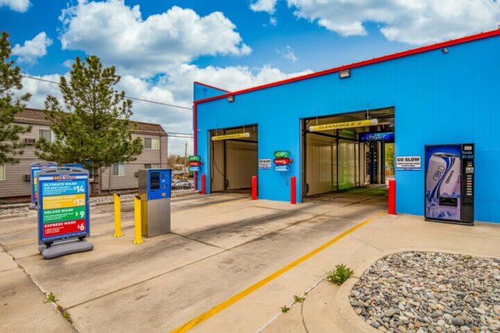 Big Jim's Wash On Broadway St. In Denver, Co 24